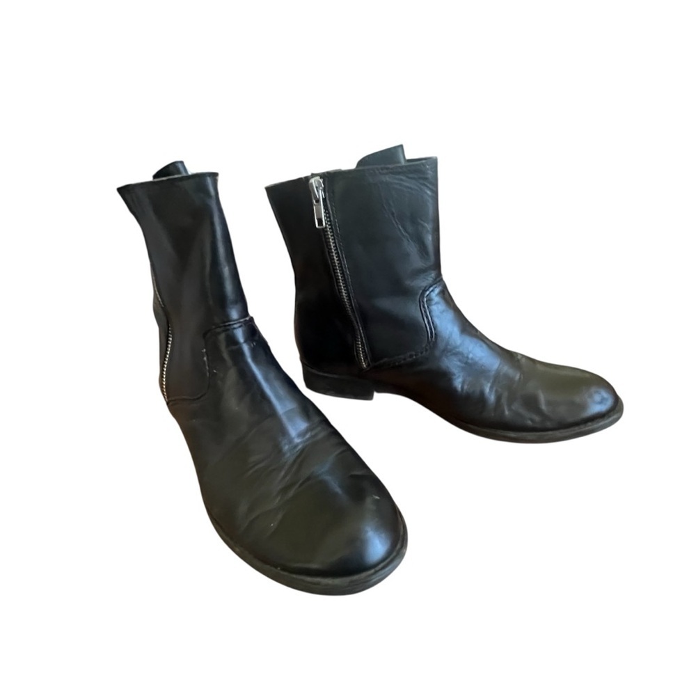 TrouvƩ Black Leather
Chic Moto Minimalist Zip Ankle Boots Booties SZ 7 - Picture 3 of 13